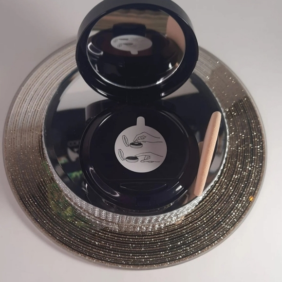 Estee Lauder Double Wear Makeup to Go in "Bronze" - Picture 3 of 3